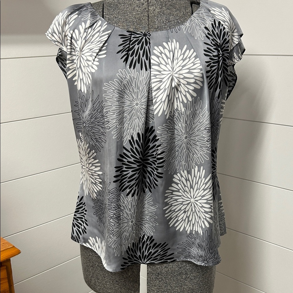 Dressbarn Black and White Floral Blouse